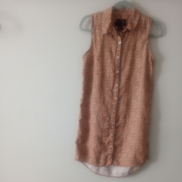 Tahari Dresses & Skirts - Tahari 100% Linen Spotted Sleeveless Shirt Dress